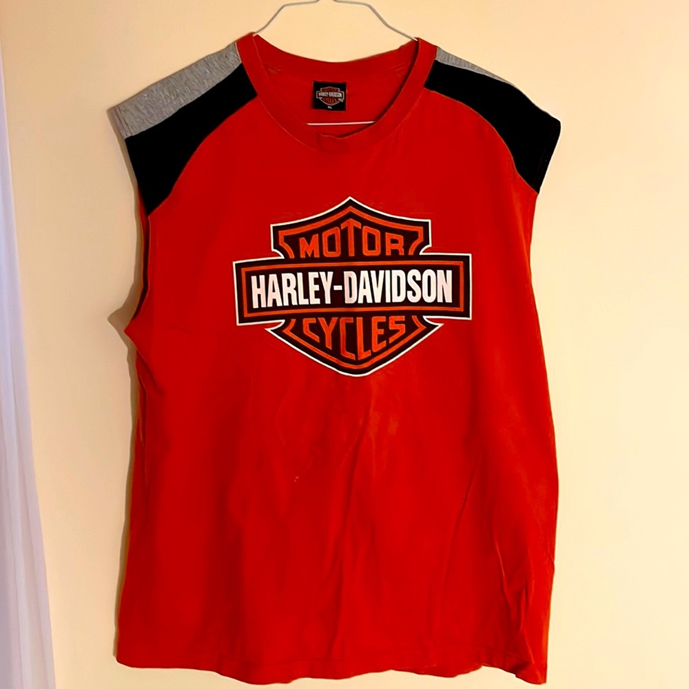 Harley Davidson factory sleeveless tee.